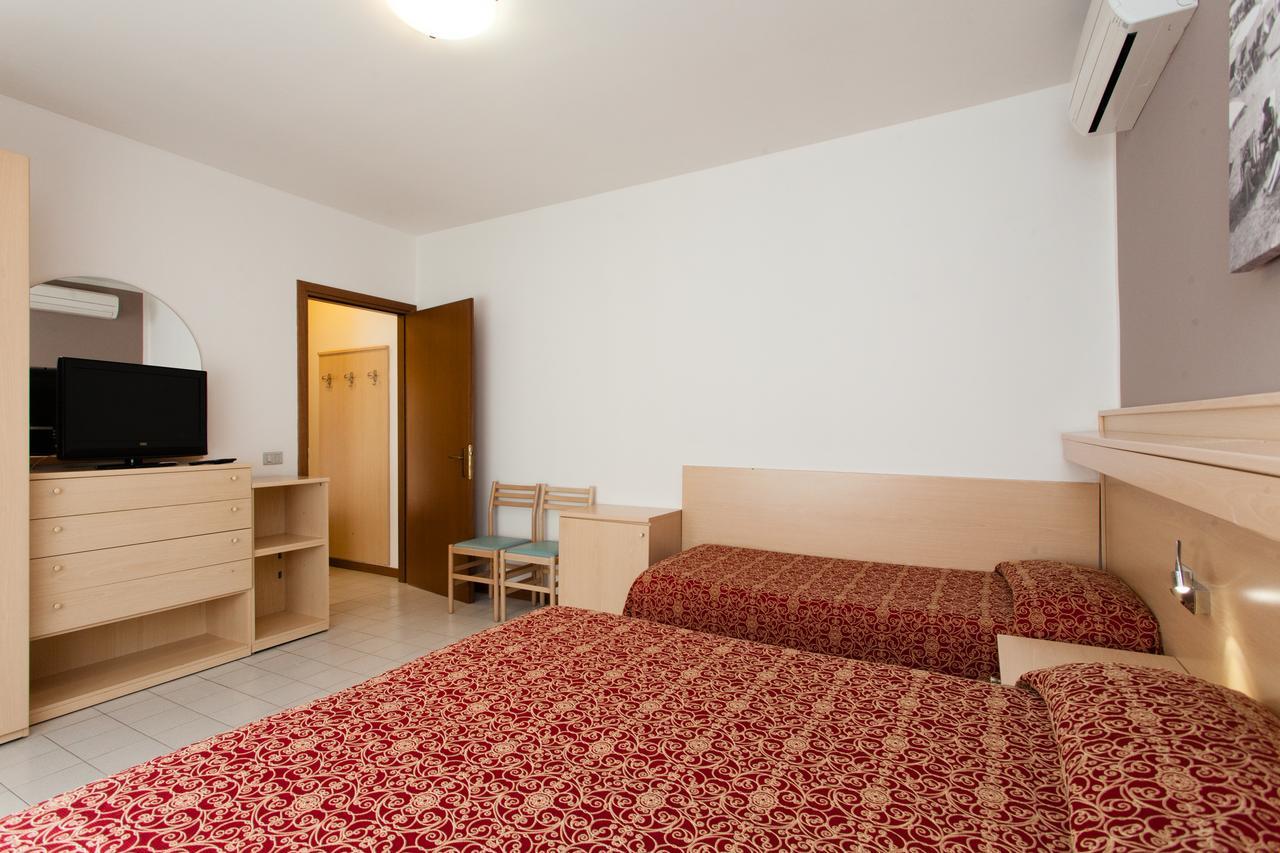 לידו די ג'סולו Residence Marina מראה חיצוני תמונה