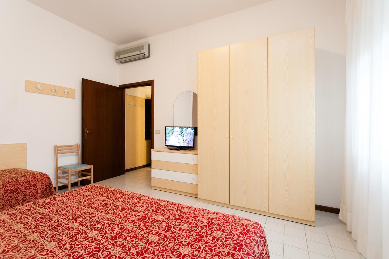 לידו די ג'סולו Residence Marina מראה חיצוני תמונה